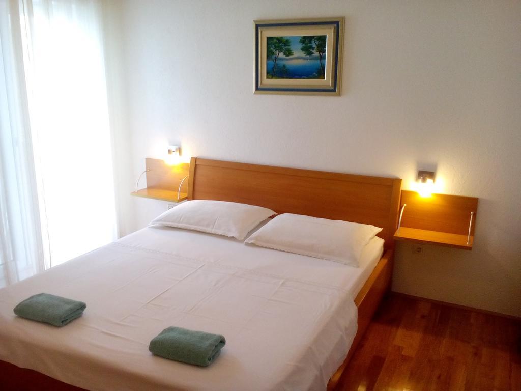 Apartment Petra Baška Voda Eksteriør bilde