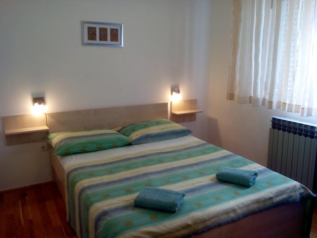 Apartment Petra Baška Voda Eksteriør bilde