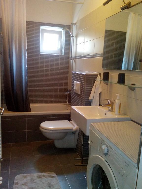 Apartment Petra Baška Voda Eksteriør bilde