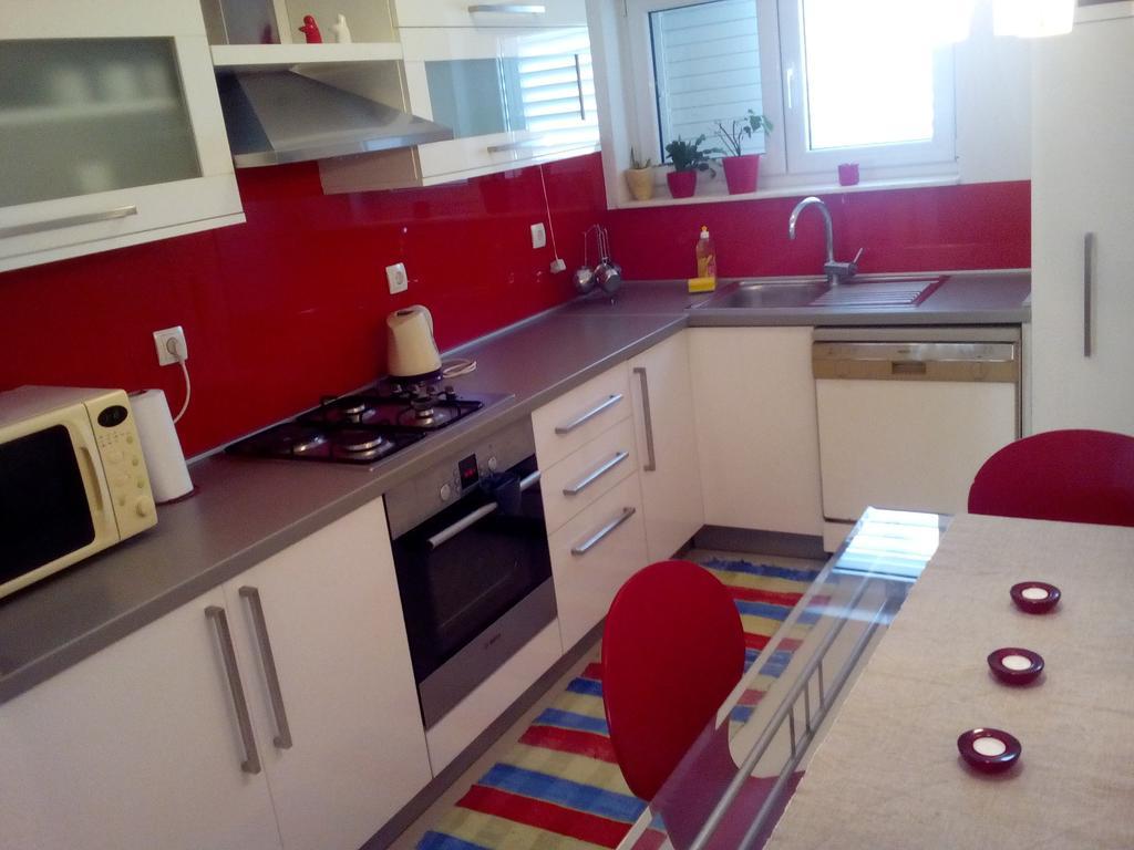 Apartment Petra Baška Voda Eksteriør bilde