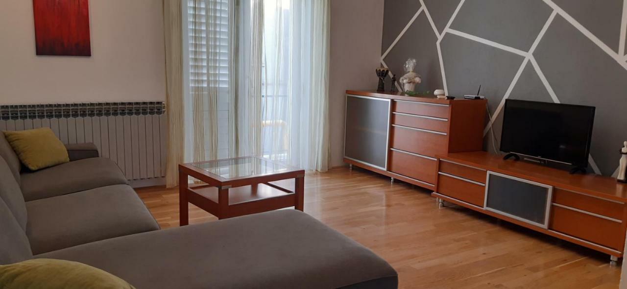 Apartment Petra Baška Voda Eksteriør bilde